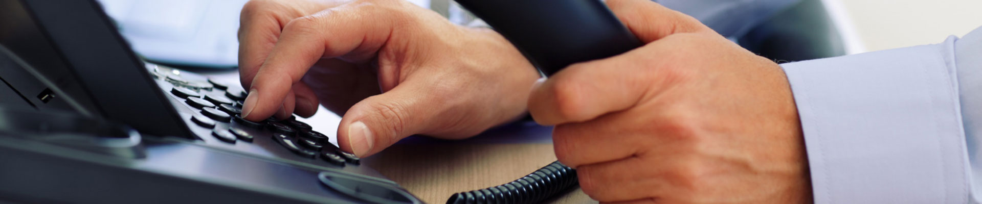 हमसे संपर्क करें